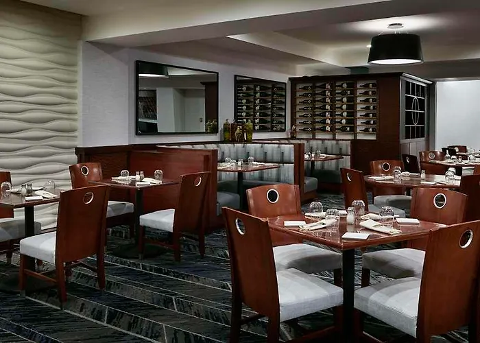 Hilton Chicago O'hare Airport 4*