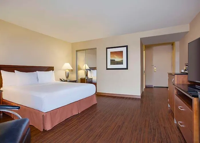 Hilton Chicago O'hare Airport Hotel